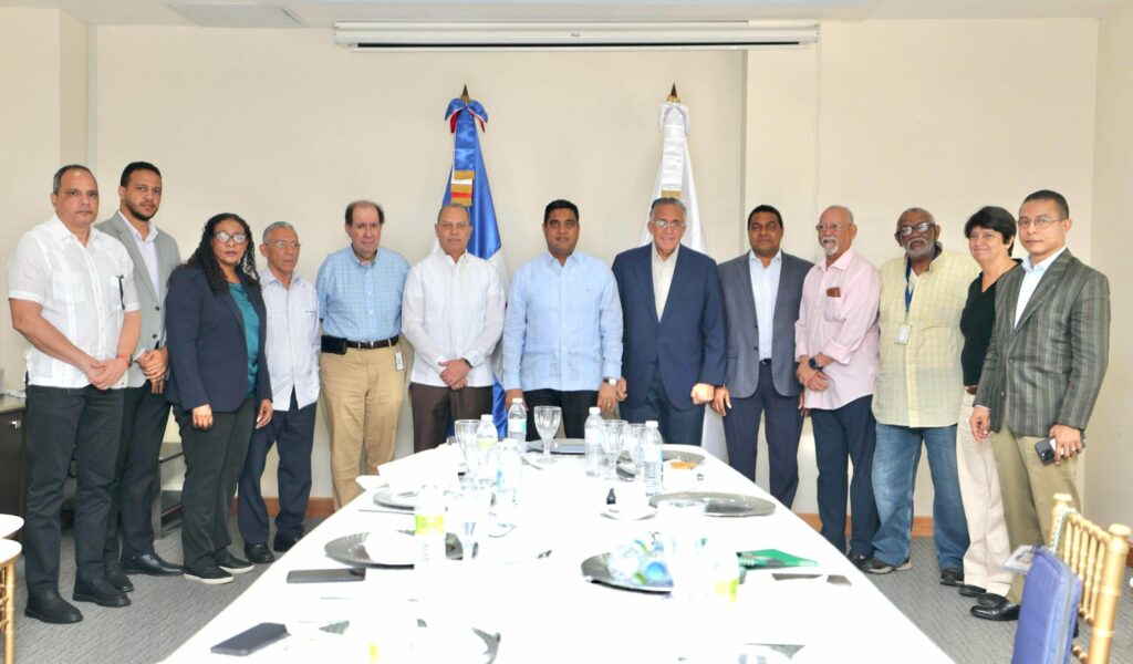 Centro Caribe Sports sostienen reunión clave por solicitud del presidente Abinader rumbo a Santo Domingo 2026