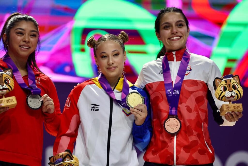 Fuerza venezolana: Kerlys Montilla se cuelga el oro en Asunción 2025