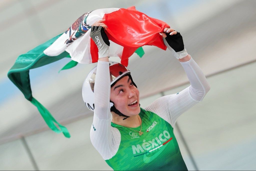 Yareli Acevedo conquista y brilla con el oro mundial en Santiago 2025